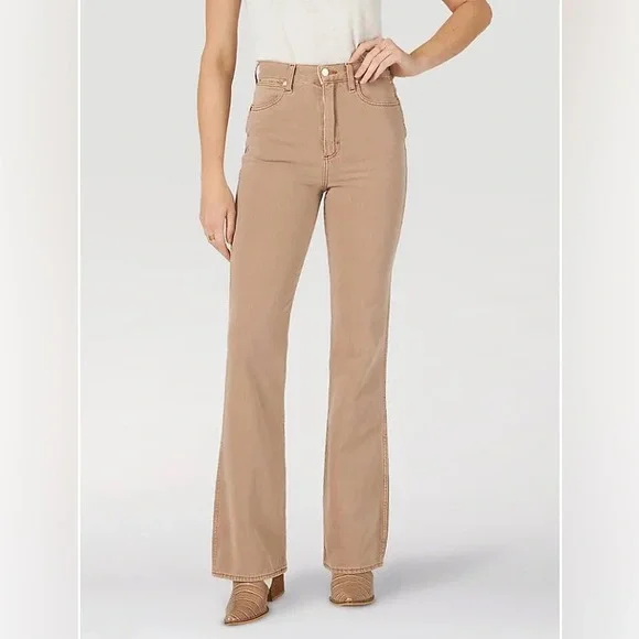 Wrangler Highrise Bootcut jeans